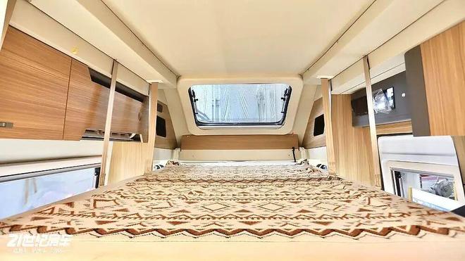 飞翔T8铁C房车如何做到“配置拉满”?新葡京福特23T动力+无接缝车身!这款(图9) 飞翔T8铁C房车如何做到“配置拉满”?新葡京福特23T动力+无接缝车身!这款(图9)