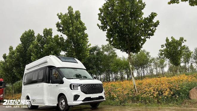 飞翔T8铁C房车如何做到“配置拉满”?新葡京福特23T动力+无接缝车身!这款(图7) 飞翔T8铁C房车如何做到“配置拉满”?新葡京福特23T动力+无接缝车身!这款(图7)