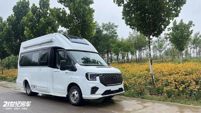 飞翔T8铁C房车如何做到“配置拉满”?新葡京福特23T动力+无接缝车身!这款(图11) 飞翔T8铁C房车如何做到“配置拉满”?新葡京福特23T动力+无接缝车身!这款(图11)