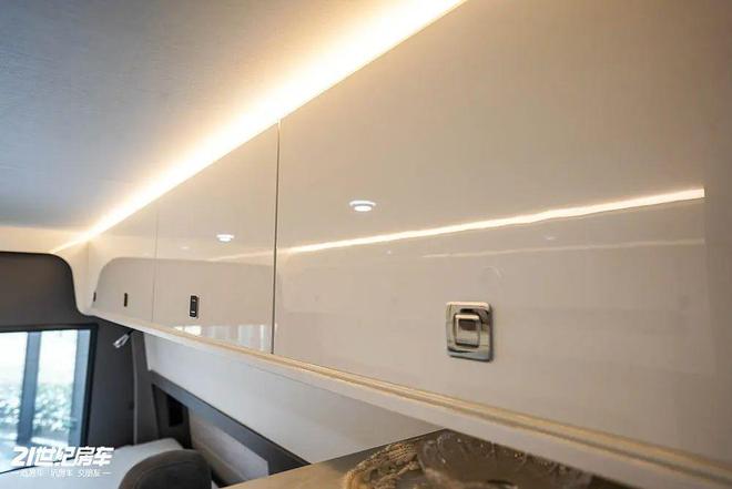 ！B型房车全能利器大驰房车大腕200F新葡京网上赌场2598万起的“堆料王”(图8)