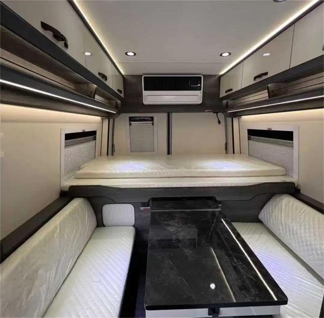 板！蓝牌C照开着走满配生活不打折澳门新葡京app20万级房车天花(图7)