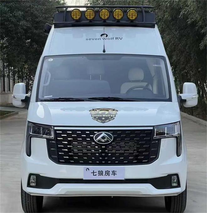 板！蓝牌C照开着走满配生活不打折澳门新葡京app20万级房车天花(图4)