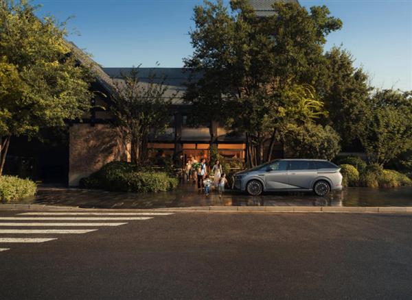 小鹏X9“一车双能”再上新：2026款小鹏X9纯电版开启预订(图6)